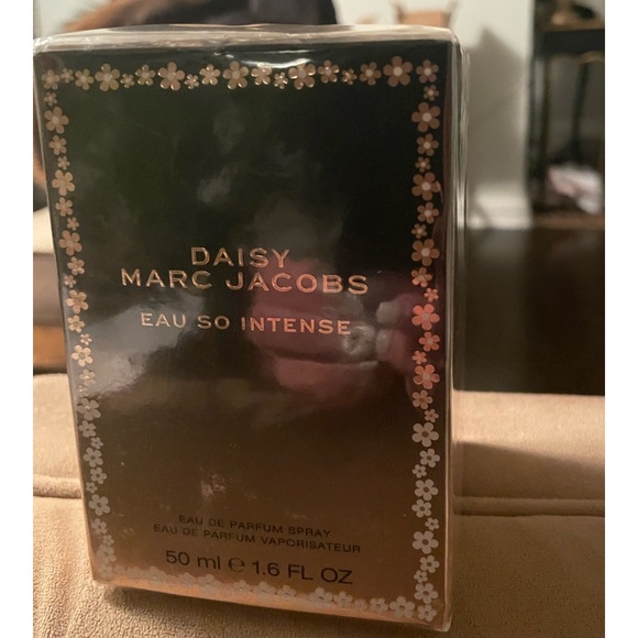 Marc Jacobs Daisy Intense Perfume 50ml - Picture 1 of 5
